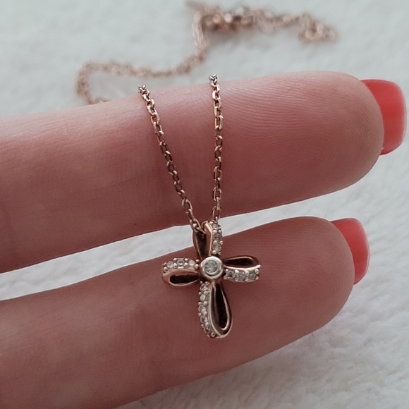 Jools.Silver.Greece NEW in BOX 925 SS Ribbon Cross Necklace Cubic Zirc… - Picture 11 of 14